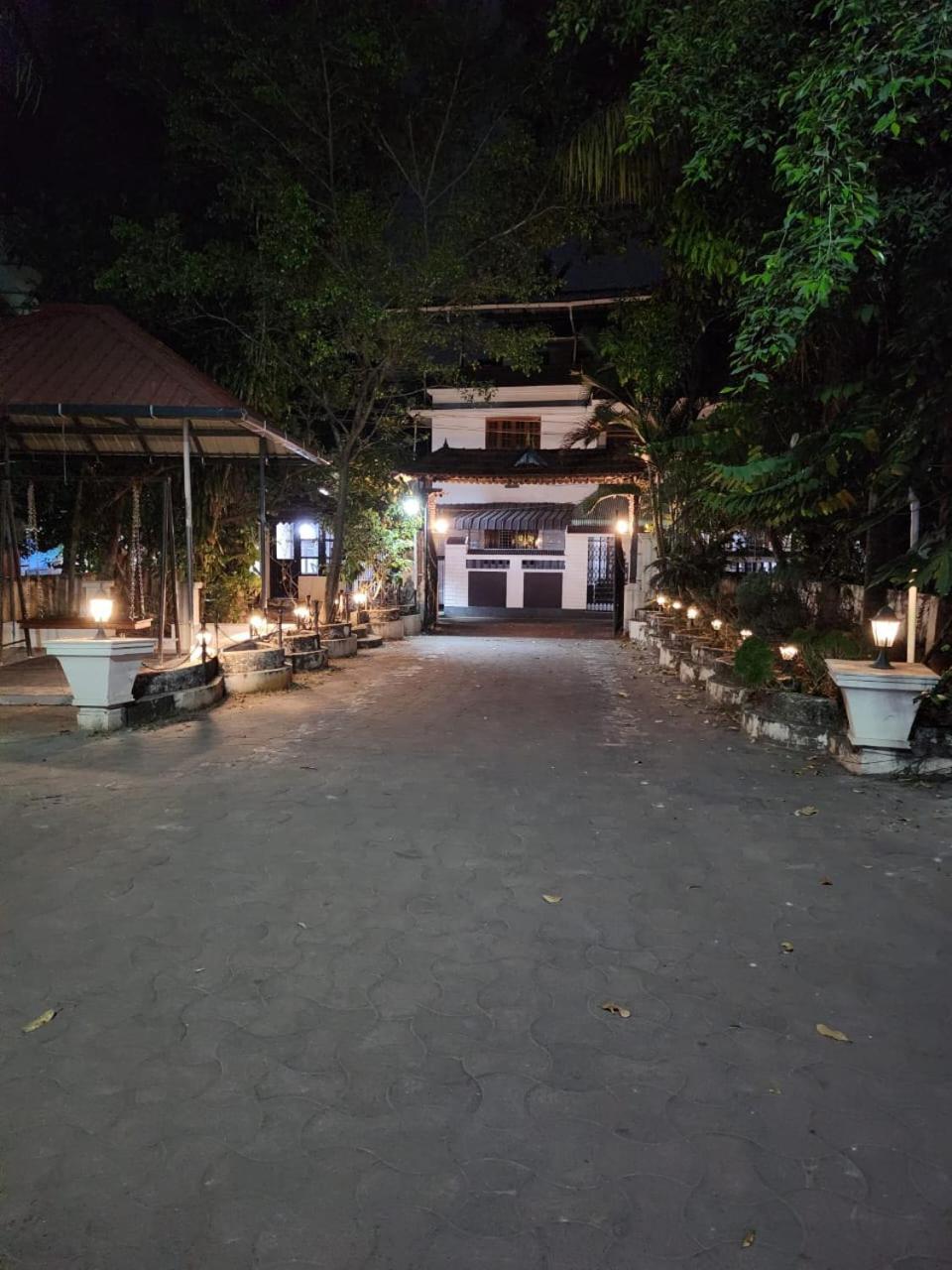 Guruvayoor Resort Guruvāyūr Екстериор снимка